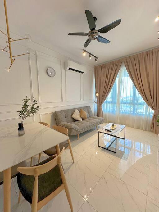 Netflix Two Bedroom Troika Kota Bharu Homestay 118 외부 사진